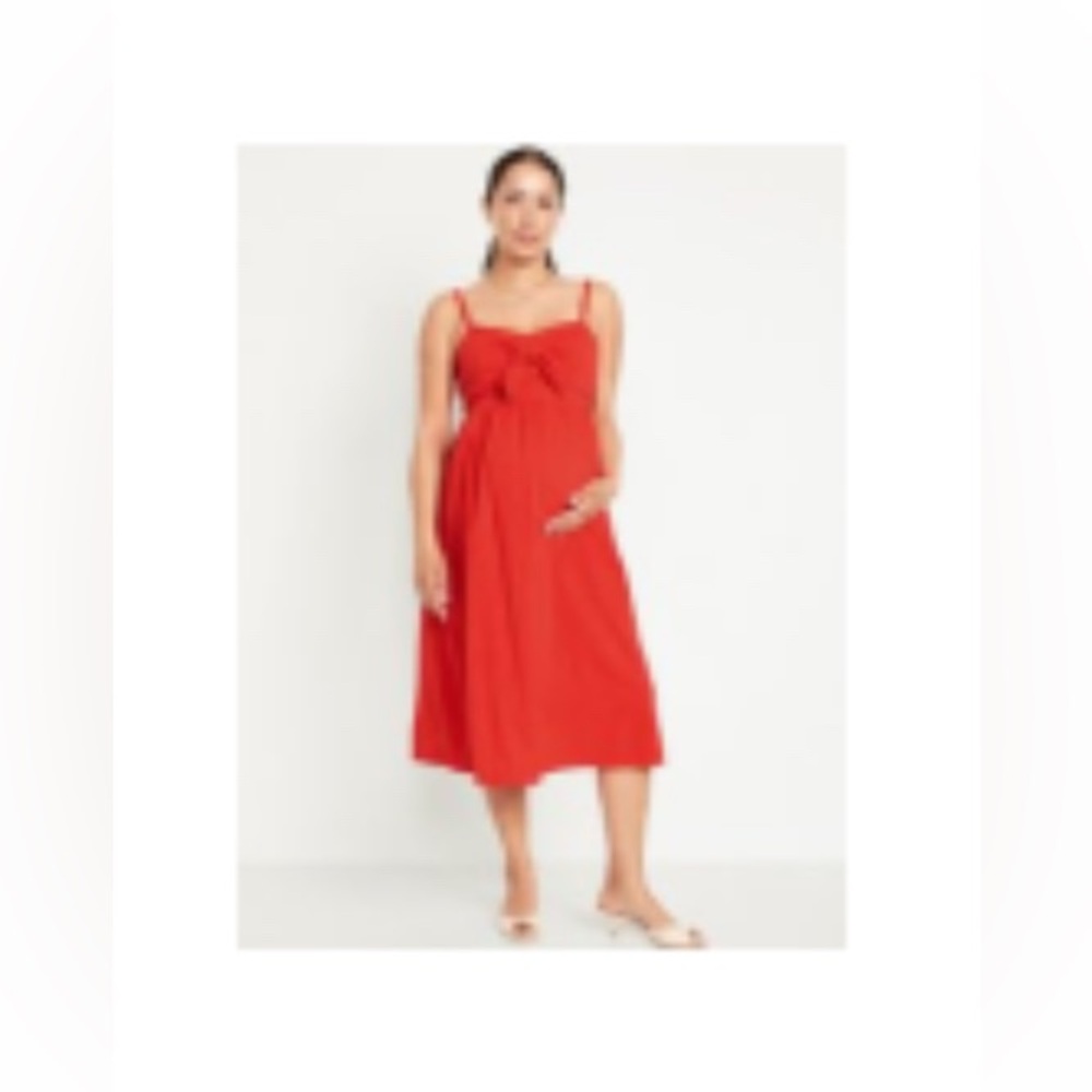 Maternity Knot-Front Fit & Flare Seersucker Dress (with pockets!)